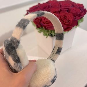 𝅺AUTHENTIC Burberry Nova Check cashmere ear warmers earmuffs